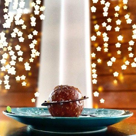 Wonderland Desserts & Cocktails